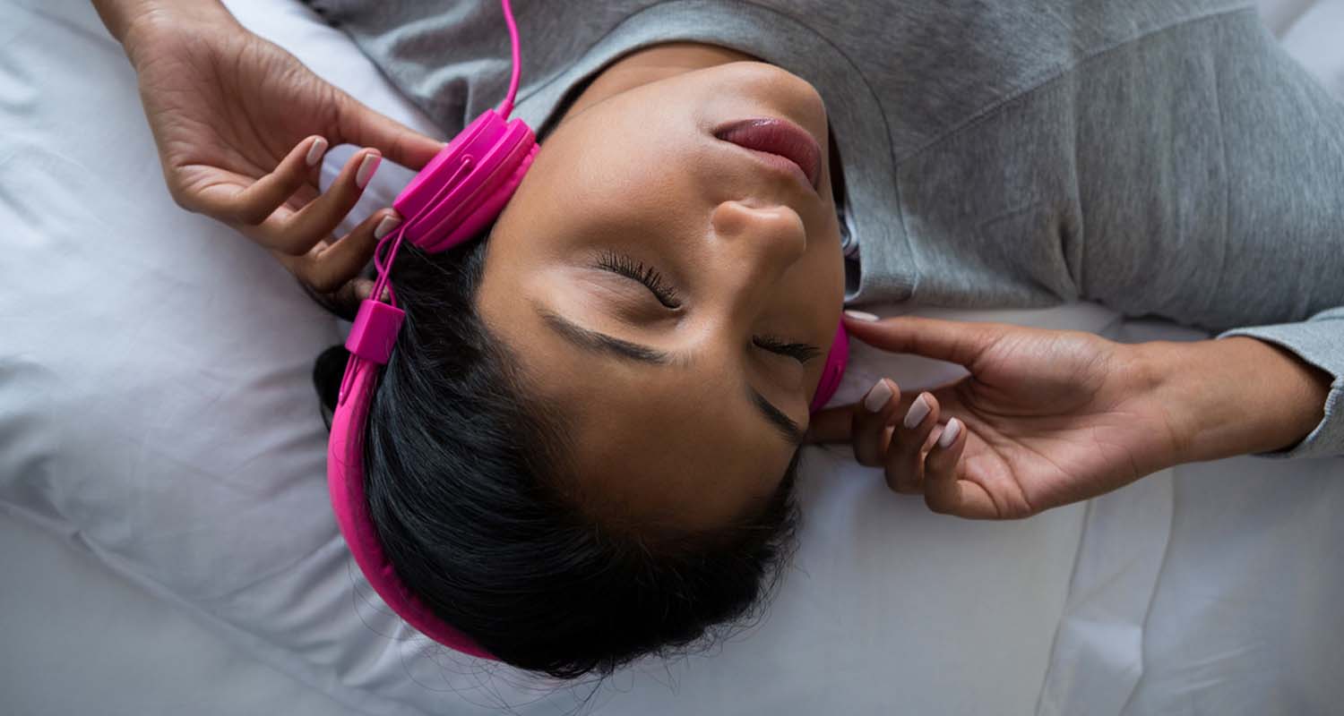 Binaural Beats Are the Playlists That Will Make You Smarter and Help You Sleep Better_Using binaural beats for sleep