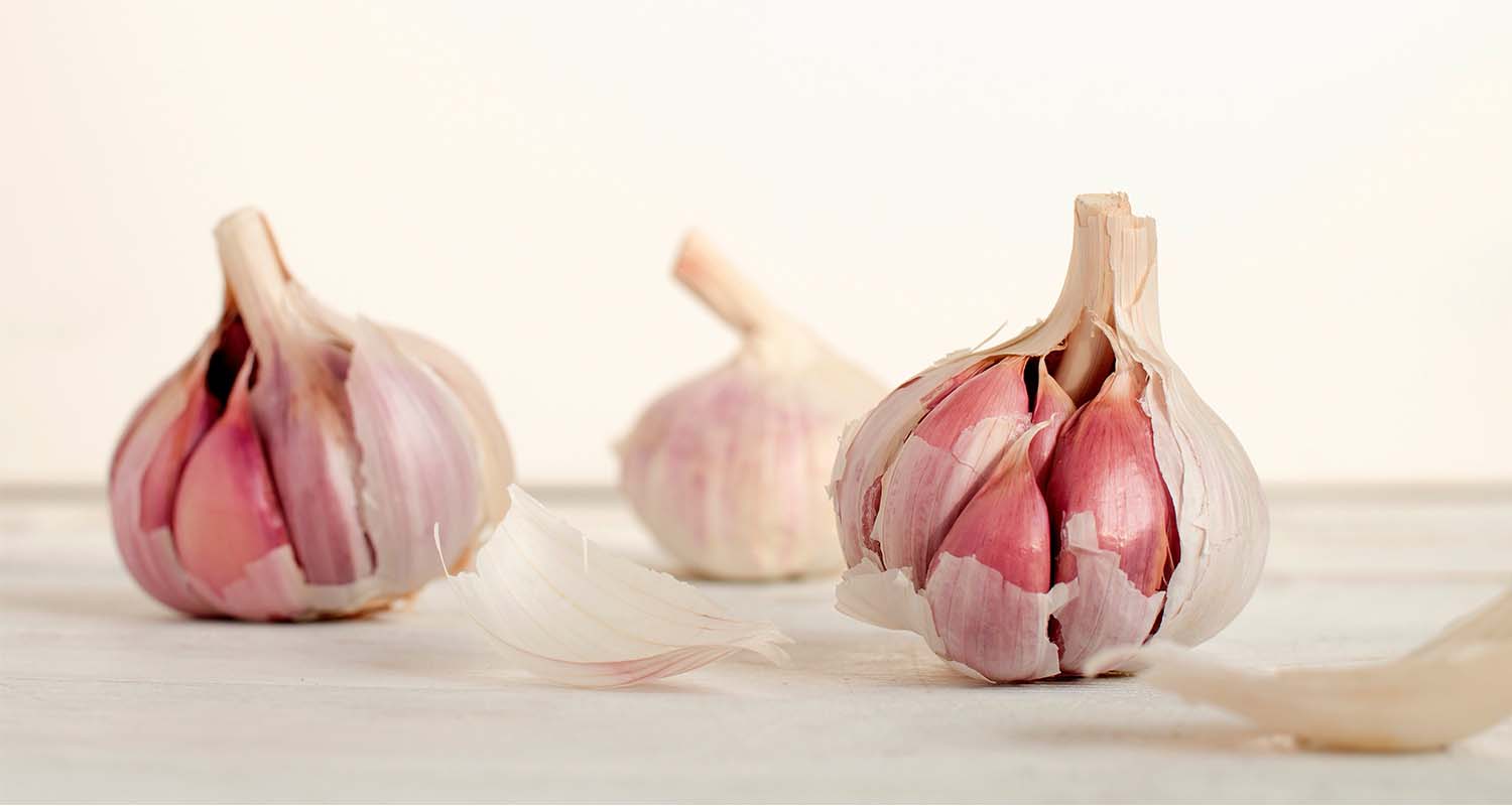 Foods That Cause Gas, Ranked (and What to Eat Instead)_Garlic and onions
