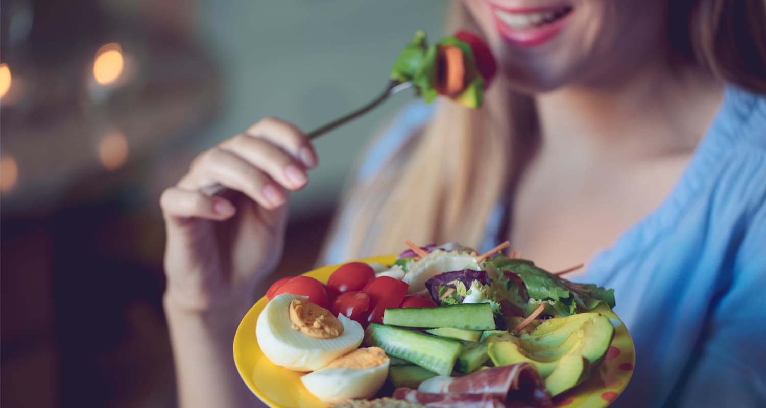 6 Challenges for Women on Keto — and How to Overcome Them