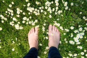 A Closer Look at Earthing (and 5 Ways to Try It)
